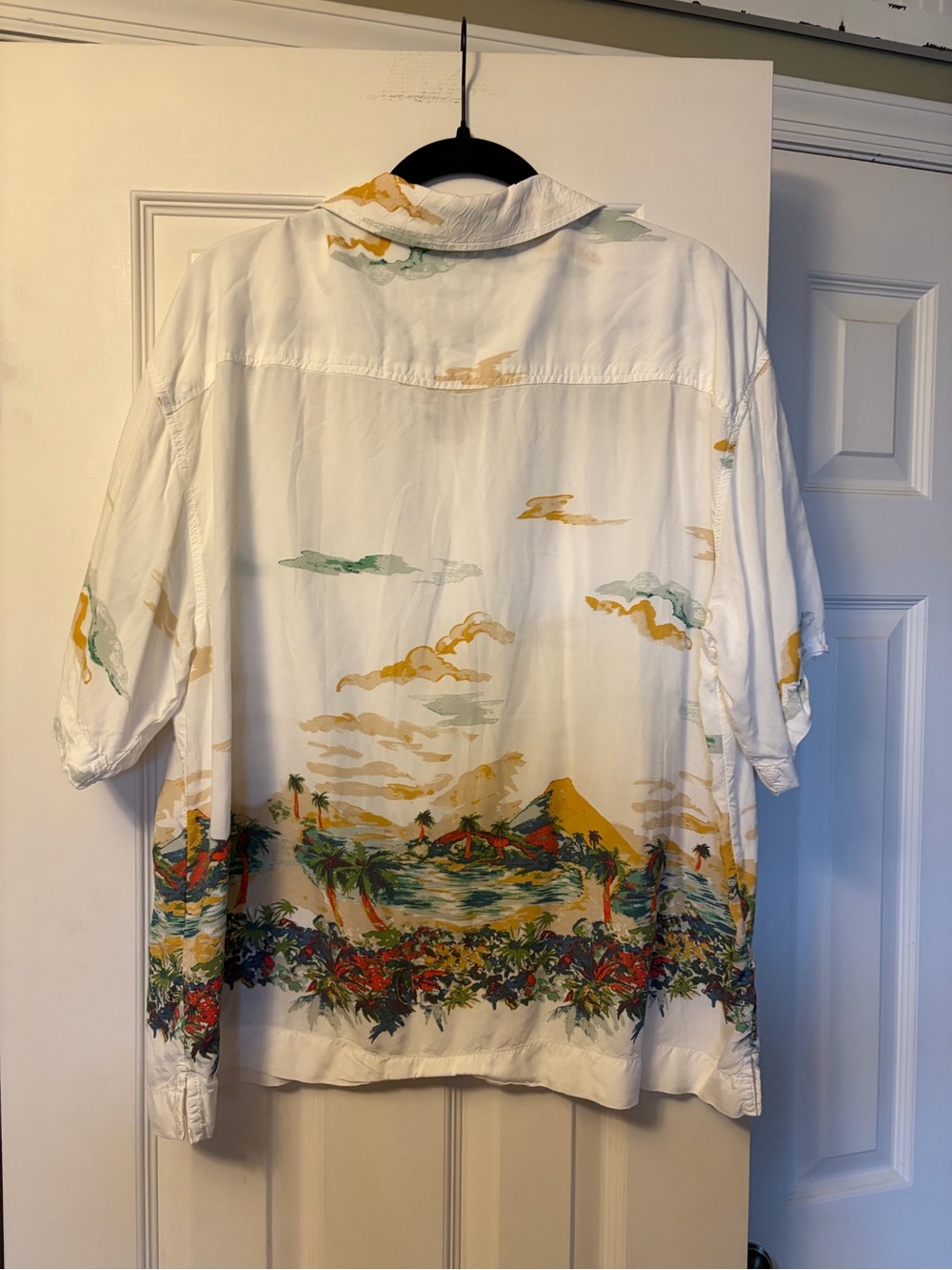 Urban Outfitters White Shirt with Green and Tan Brushstroke Print - Picture 2 of 5